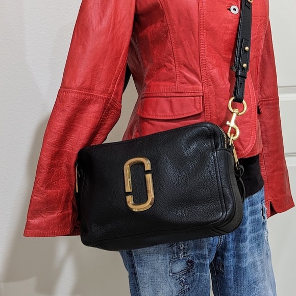 MARC JACOBS Handbags - MARC JACOBS 👜 Medium Black Camera Snapshot Bag Leather Crossbody - 7.5X11X4